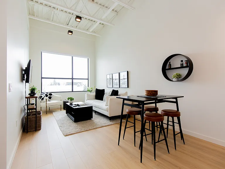 515 W Aspen St #301 — Photo 9