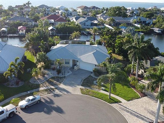 4th image of 6612 Blackfin Way