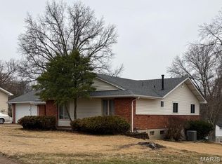 449 Brass Lamp Dr, Ballwin, MO