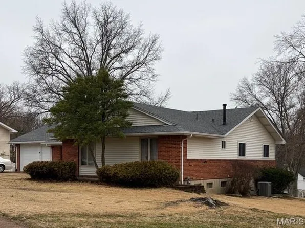 449 Brass Lamp Dr, Ballwin, MO 63011