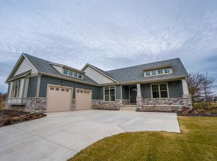51 N Larwick Cir, Valparaiso, IN 46385