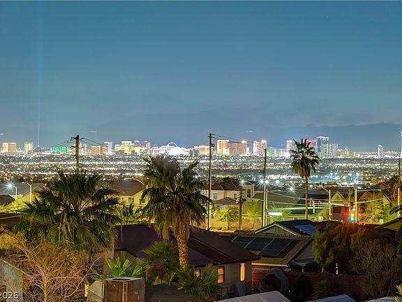 2nd image of 1645 Stonehill Rd