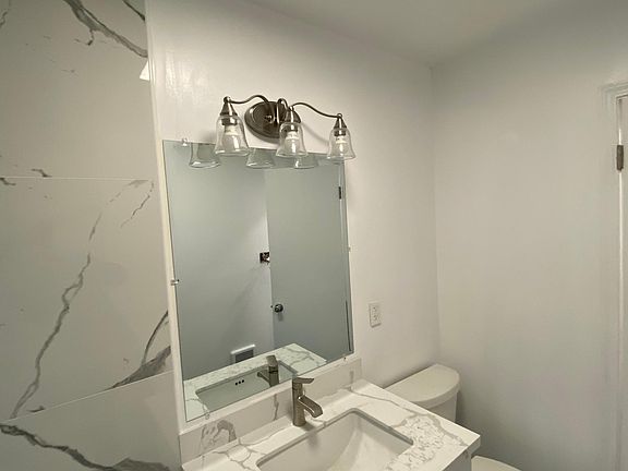 5th image of 6147 Acorn St