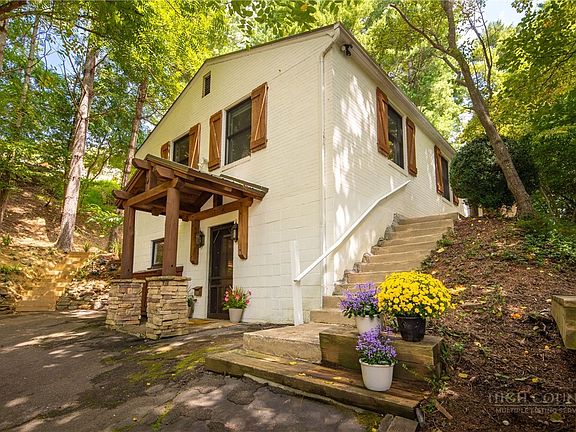 2nd image of 214 Blanwood Drive