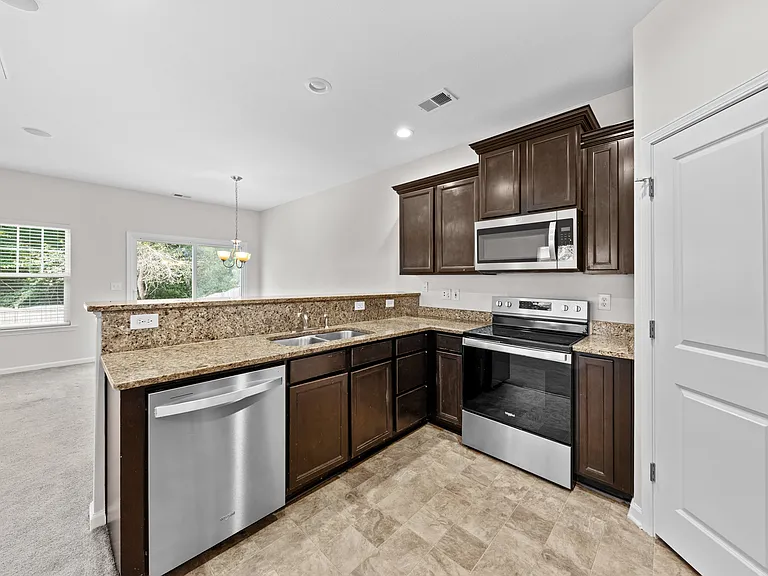 199 Stanley Ct — Photo 11