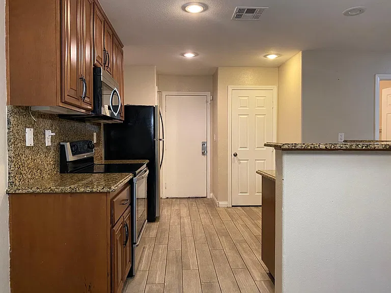 9248 Weeping Water Ave — Photo 7