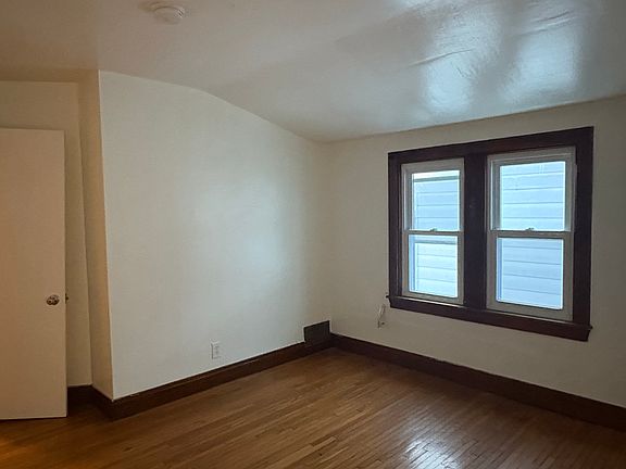 2nd image of 77 Moreland St