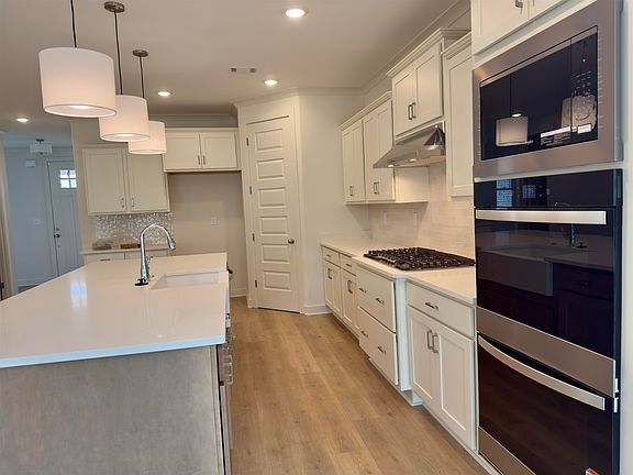 4th image of 5555 Heather Oak Dr