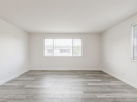 4th image of 1322 Forestdale Ct #1322