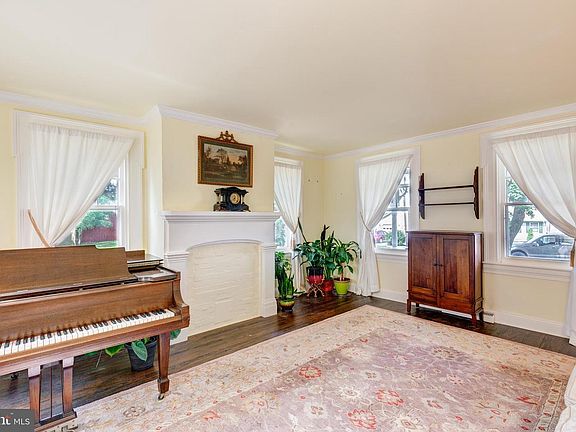4th image of 1401 McKinstrys Mill Rd