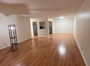 1100 E Randville Dr Unit 104, Palatine, IL 60074