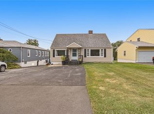 137 Old Liverpool Rd, Liverpool, NY 13088