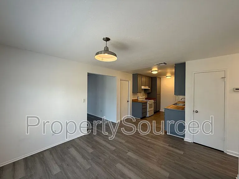 1944 Hickock Ct — Photo 11