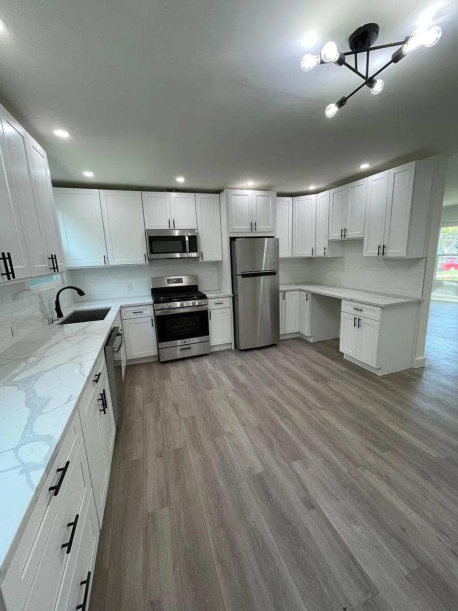 Building Photo - 1201 S Orange Grove Ave #1