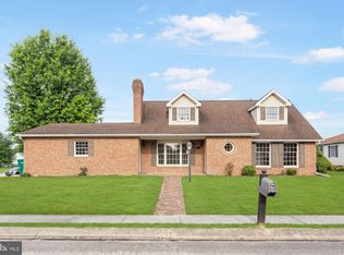 125 S Lincoln Dr, Hanover, PA 17331