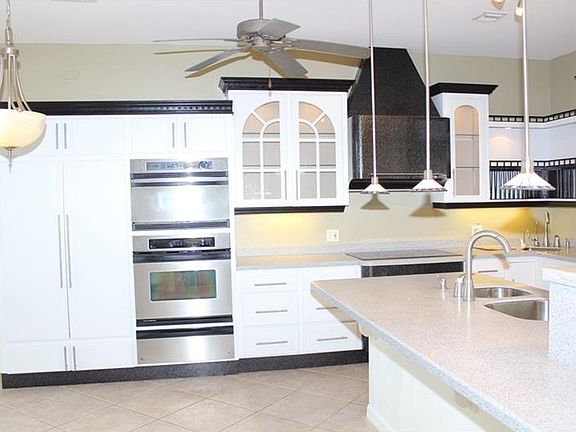 4th image of 1501 Granada Blvd