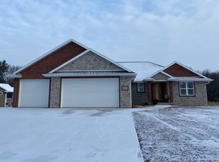 3241 Evening Star Dr, Green Bay, WI 54311