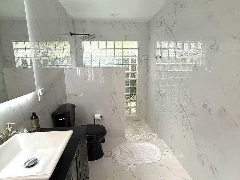 325 Knotty Wood Ln — Photo 23