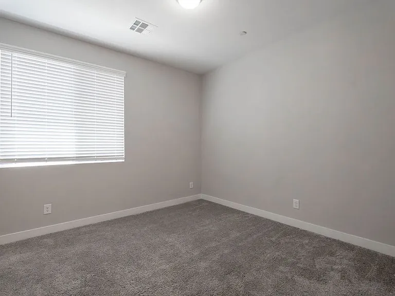 10620 Carnes Ave — Photo 16