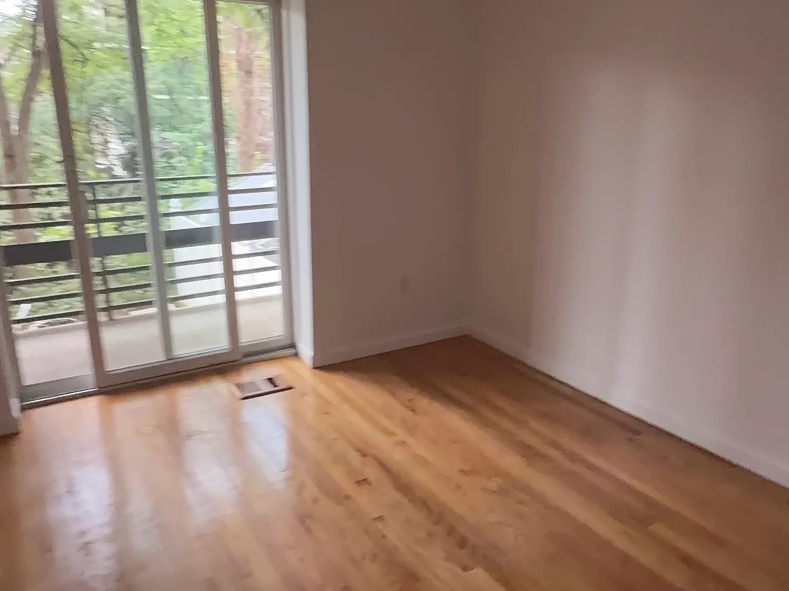 2 bed, 800 sqft, $2,750 — Photo 4