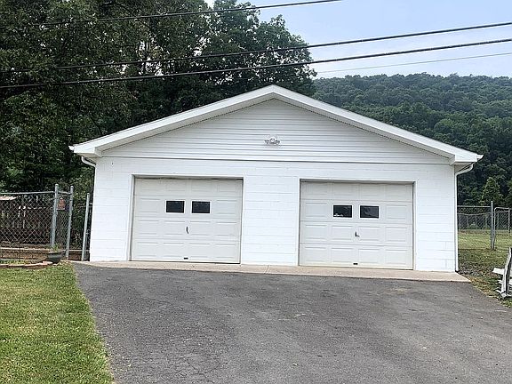 3rd image of 1148 Knobley Rd