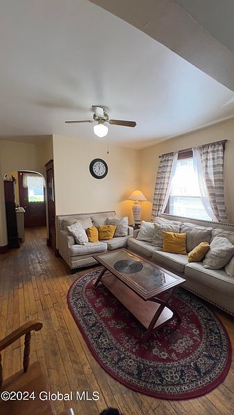 5th image of 46 Lincoln Avenue