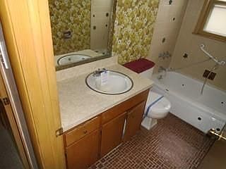 3rd image of 8001 W Beckett Ave #8003