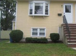 72 Weare St, Lawrence, MA 01843