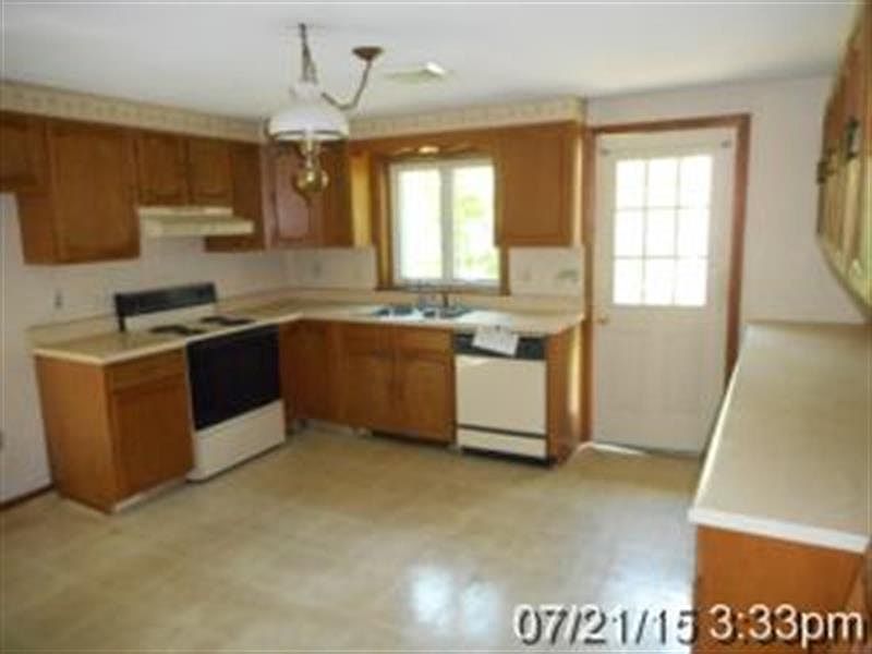 2nd image of 63 Madden Rd