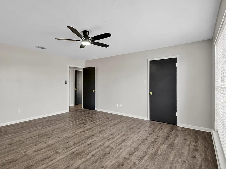 413 Dawn St — Photo 22