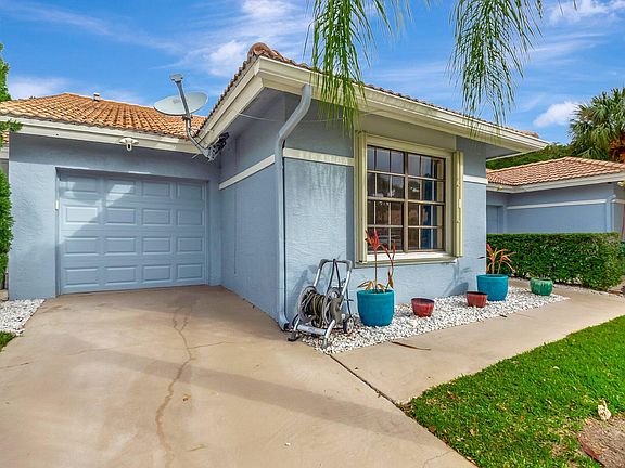 4th image of 9842 Watermill Circle #G