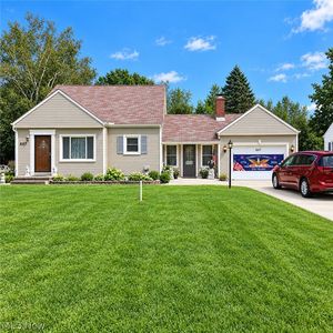 447 Tallwood Dr, Barberton, OH, 44203