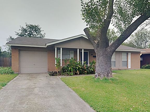 2nd image of 3625 Edgewood Dr