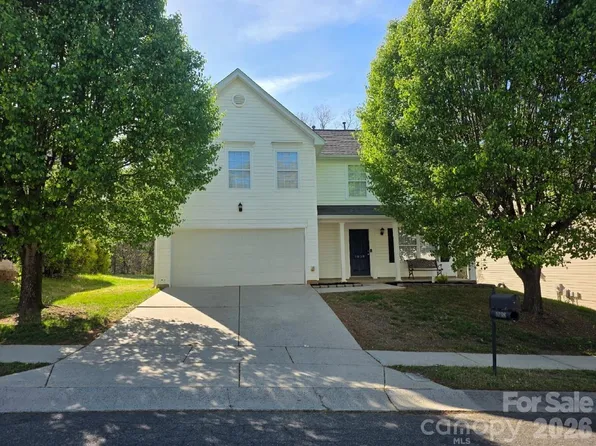 1038 Chalk Hill Ln, Charlotte, NC 28214