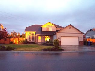 1860 SW Rockrose Dr, Oak Harbor, WA 98277