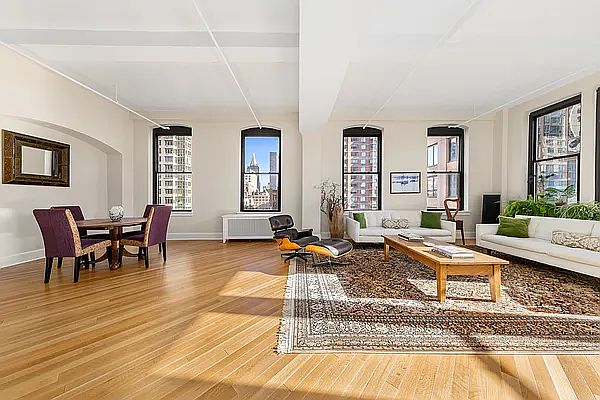 1st image of 110 W 25th St