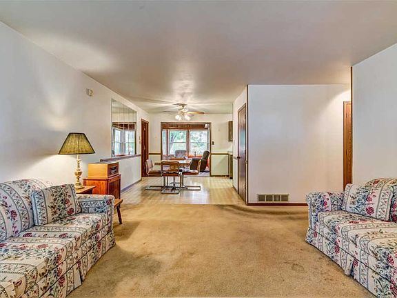 5th image of 6122 Sunnymeadow Ct