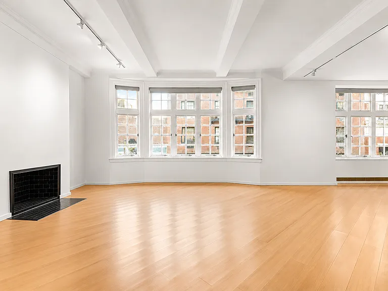 40 E 62nd St #6E — Photo 8