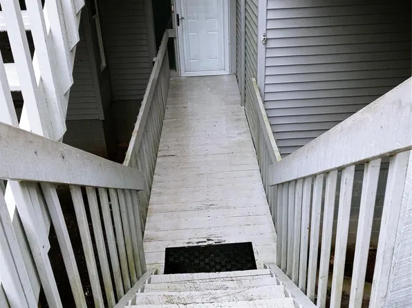 1050 21st Ave NW APT 17, Hickory, NC 28601