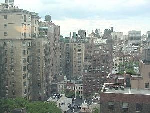 5th image of 118 E 60th St APT 17C