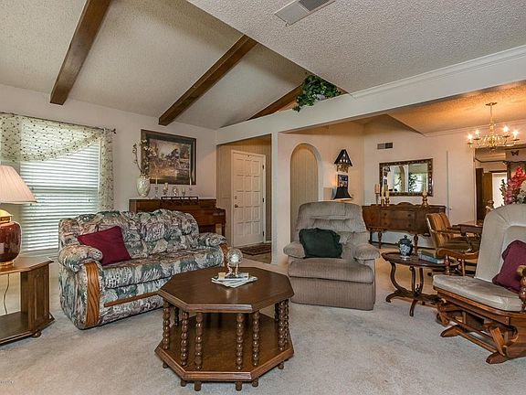 Living Room Toward Entry
