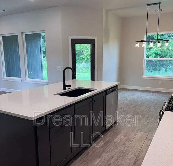103 Trimble Dr — Photo 6