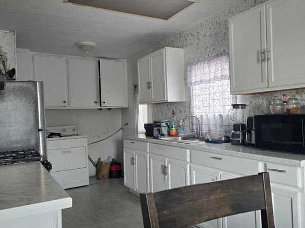 26838 9th St SPACE B12, Highland, CA 92346