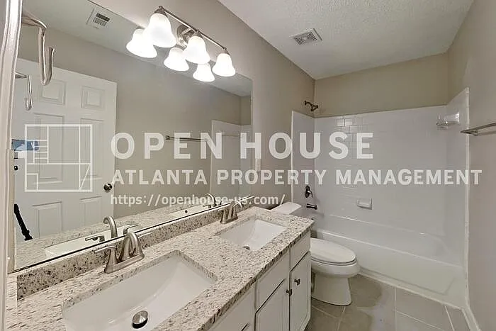 596 Lullingstone Dr SE — Photo 18