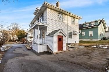 5th image of 311 Moraine St