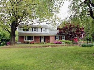 25 Running Pump Rd, Lancaster, PA 17603