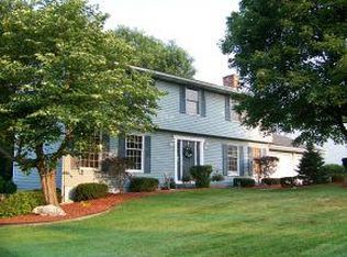 1105 Sapphire Dr, Endicott, NY 13760