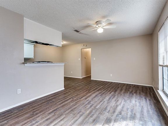 2nd image of 200 East Pl