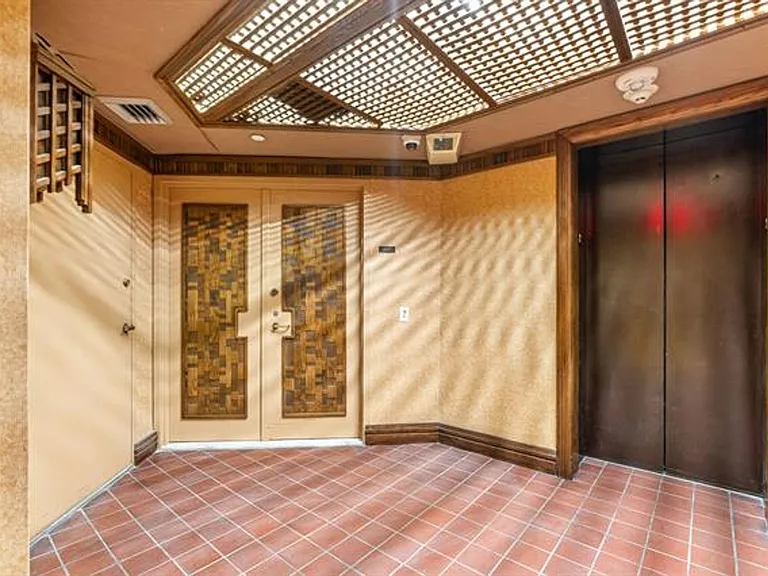 520 Brickell Key Dr #A200 — Photo 32