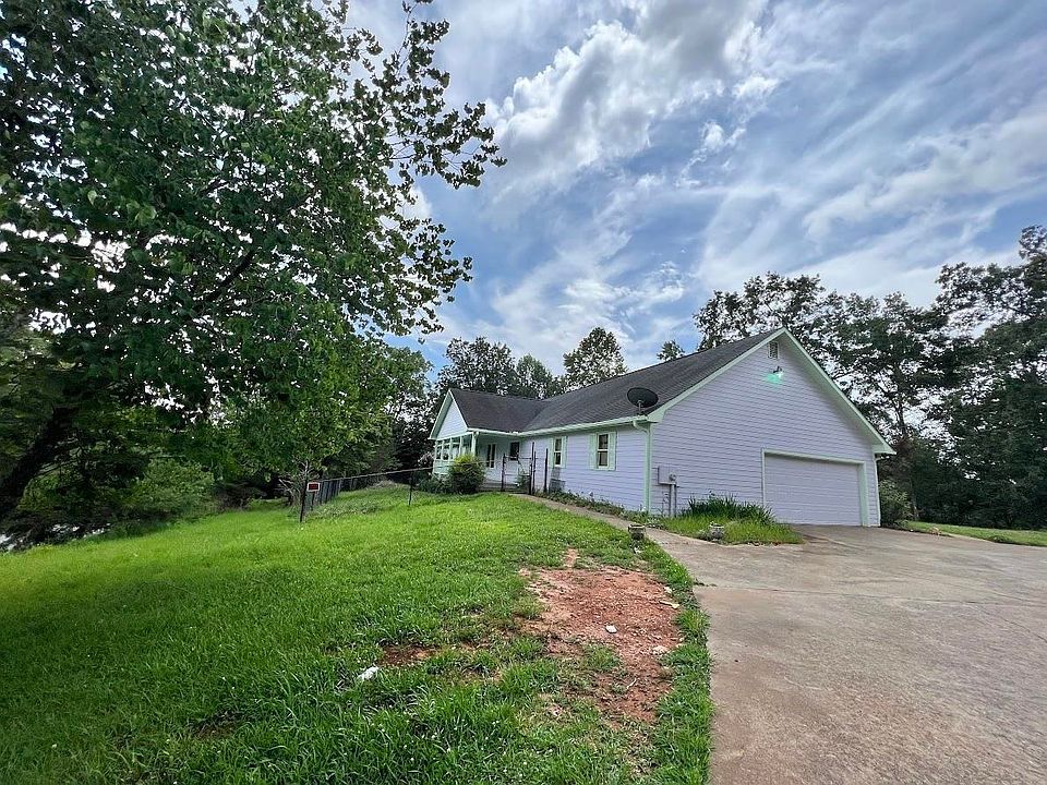 1st image of 682 High Shoals Dr